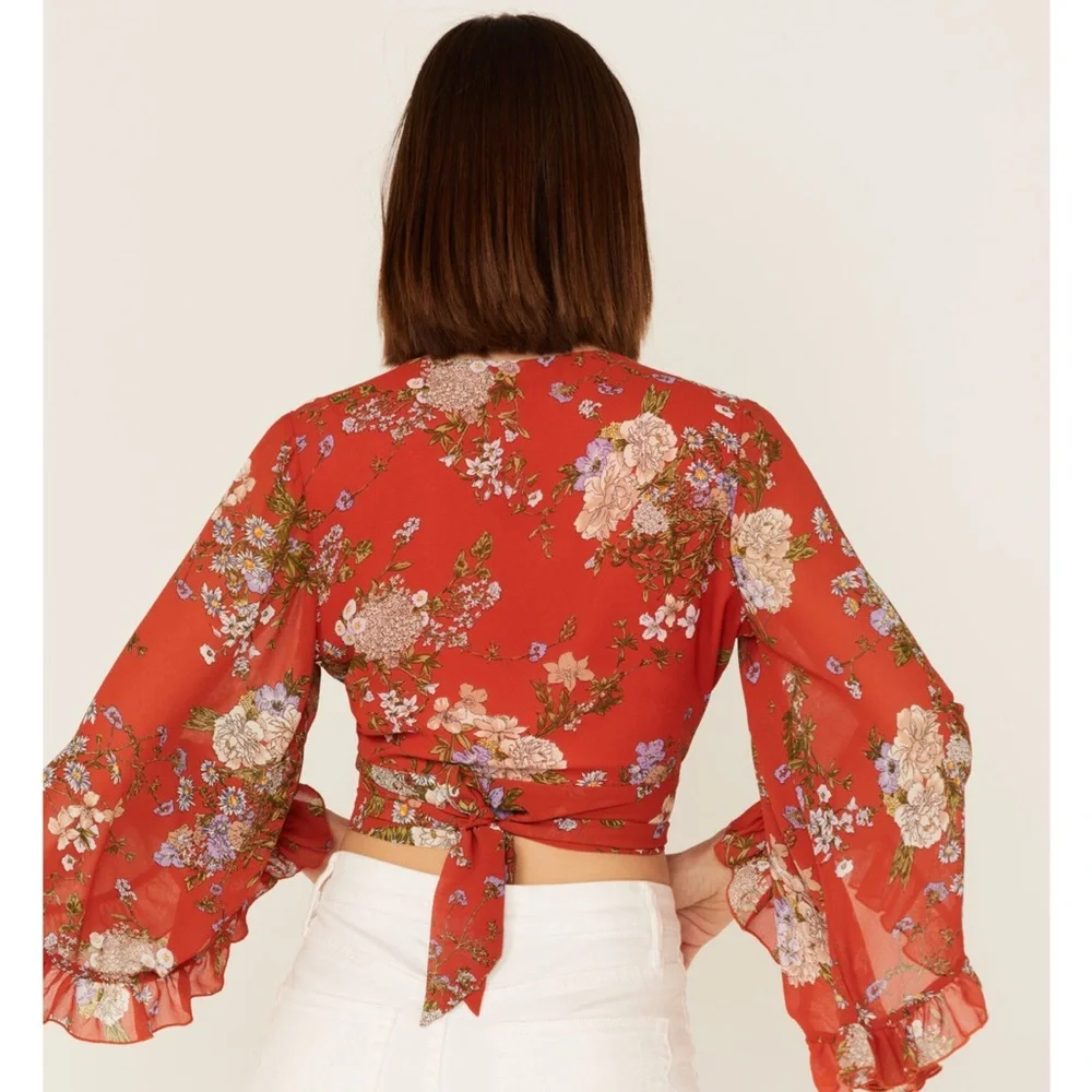 NWT SMAK PARLOUR WOMEN'S FLORAL PRINT CROP TOP SIZE 6-8 - Picture 2 of 3